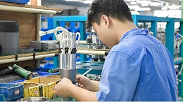 如何解决杜肯超声波焊接机焊头振幅不均？