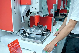 泰索尼克超声波焊接机过热？灵高超声波团队为您精准解决，快速复产！