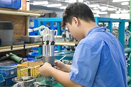 精准支撑，稳固焊接：解决杜肯Dukane超声波焊接机振动偏移难题