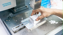 超声波焊接：让路由器天线座更牢固、更高效