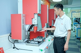 灵高超声波焊接技术：手机支架焊接的隐形冠军