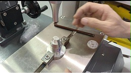 超声波焊接机在医疗ABS柱提盒焊接中的应用详解