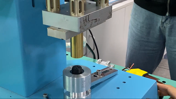 ScreenShot_2025-10-31_142255_880