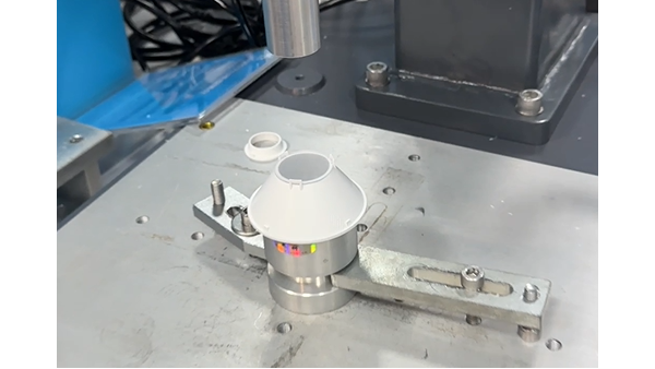 灯具超声波焊接