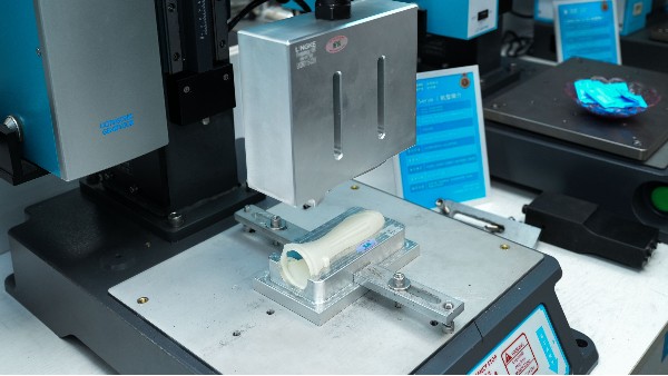 灵高超声波焊接应用