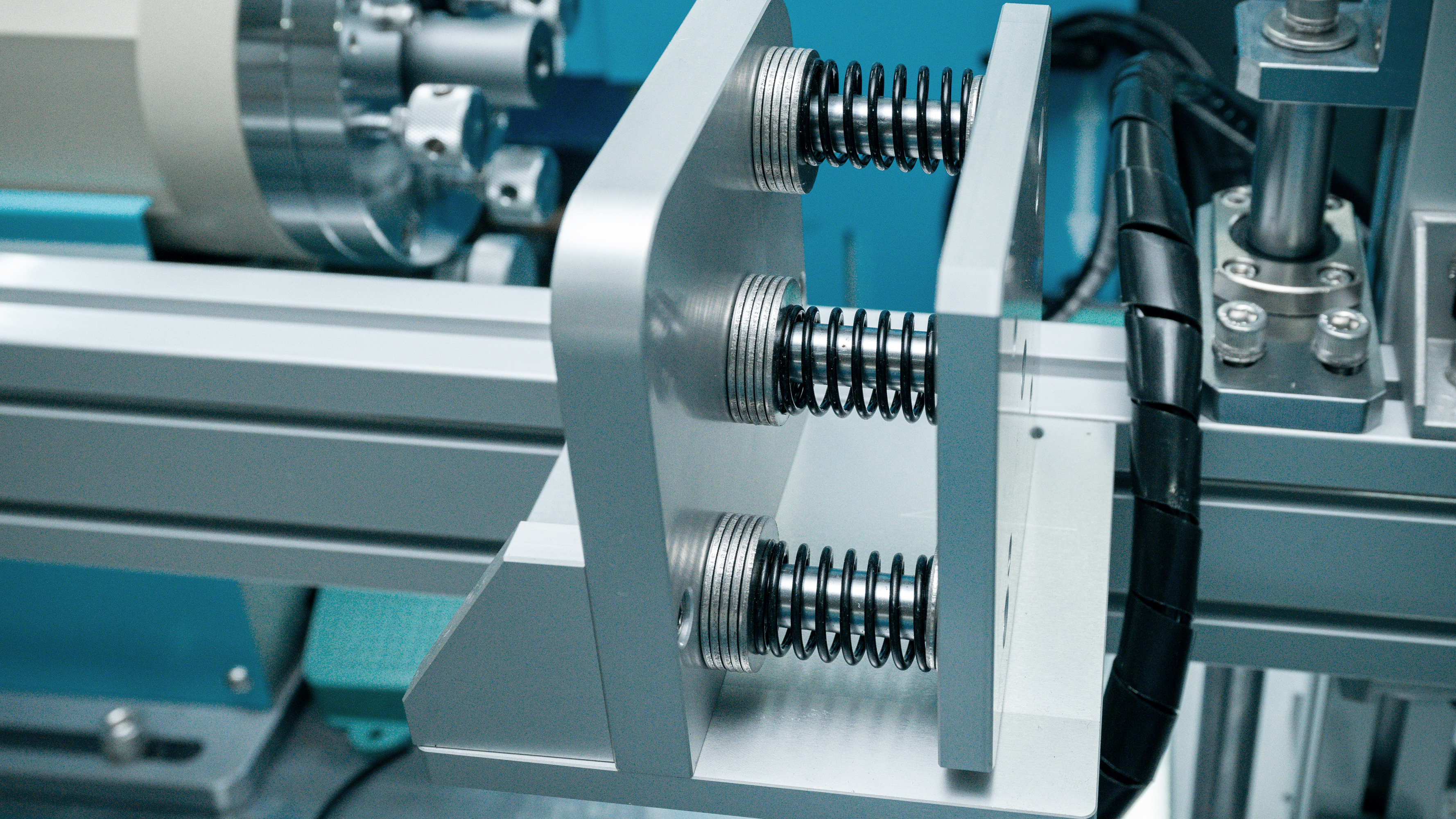 杜肯超声波焊接机效率低下？核心部件老旧或是元凶