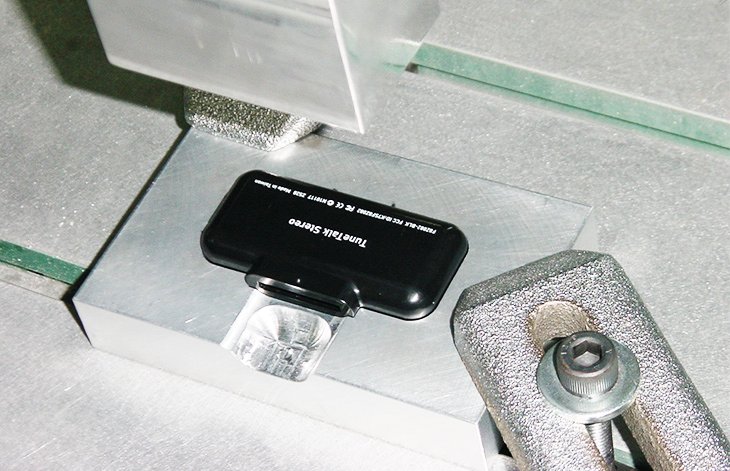 灵高超声波焊接机焊接电子产品