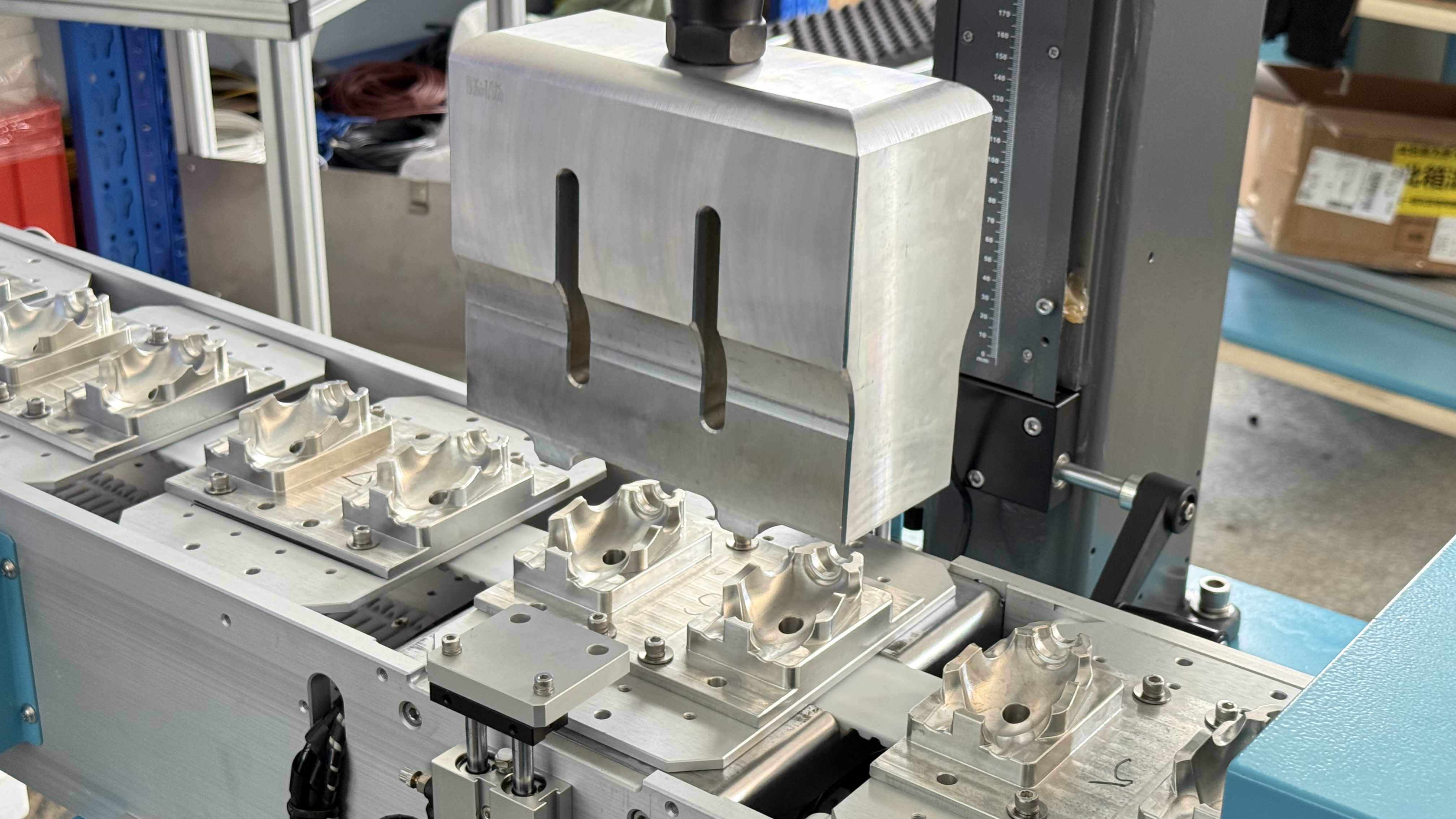 自动化玩具熊产线_2