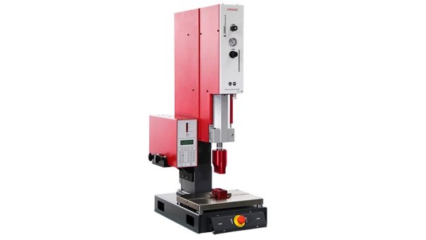 使用超声波塑料焊机的<i style='color:red'>注意事项</i>