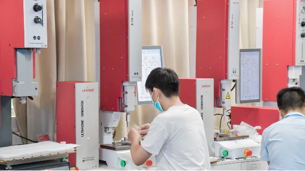路由器外壳焊接溢料怎么办？Apsonic超声波焊接故障排查与“四步维修法”解析
